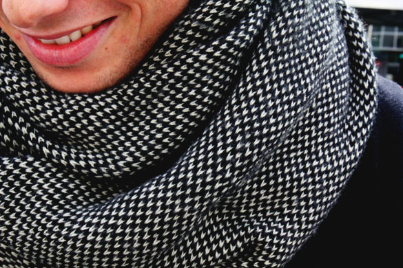 Loop Scarf Men Close Up