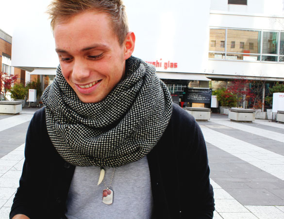 Loop Scarf Men Two Colors