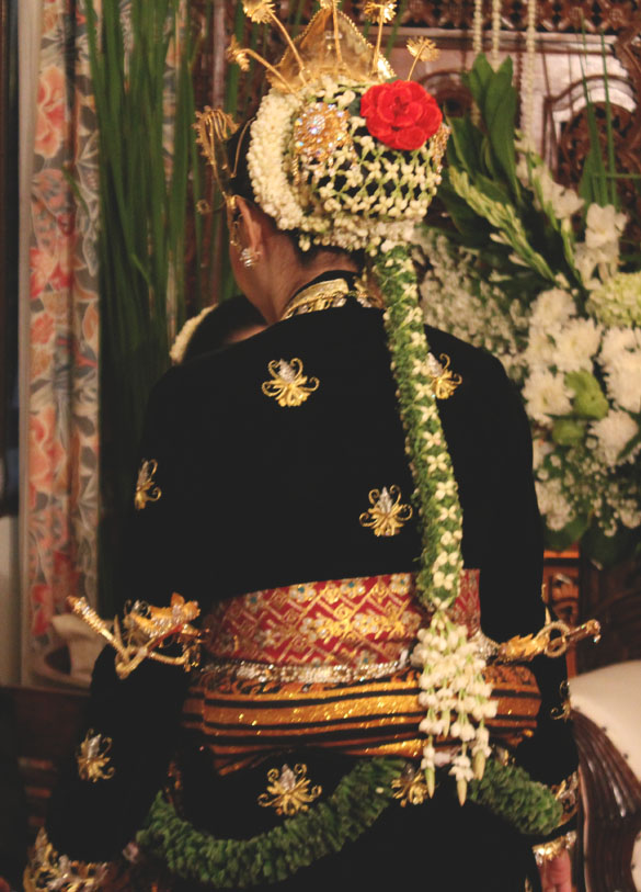 javanese accessories from the bride