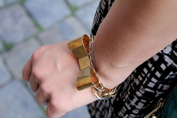 gold bowtie bracelet
